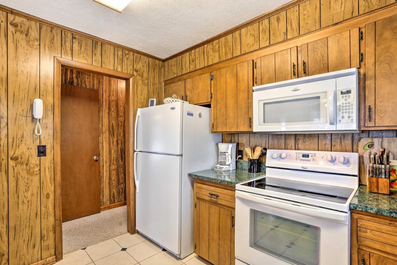 Lake Waccamaw Home With Fenced Yard And Shared Pier! Экстерьер фото